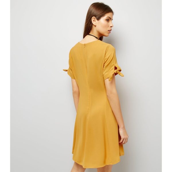 Crepe Solid Short Dress Yellow Back